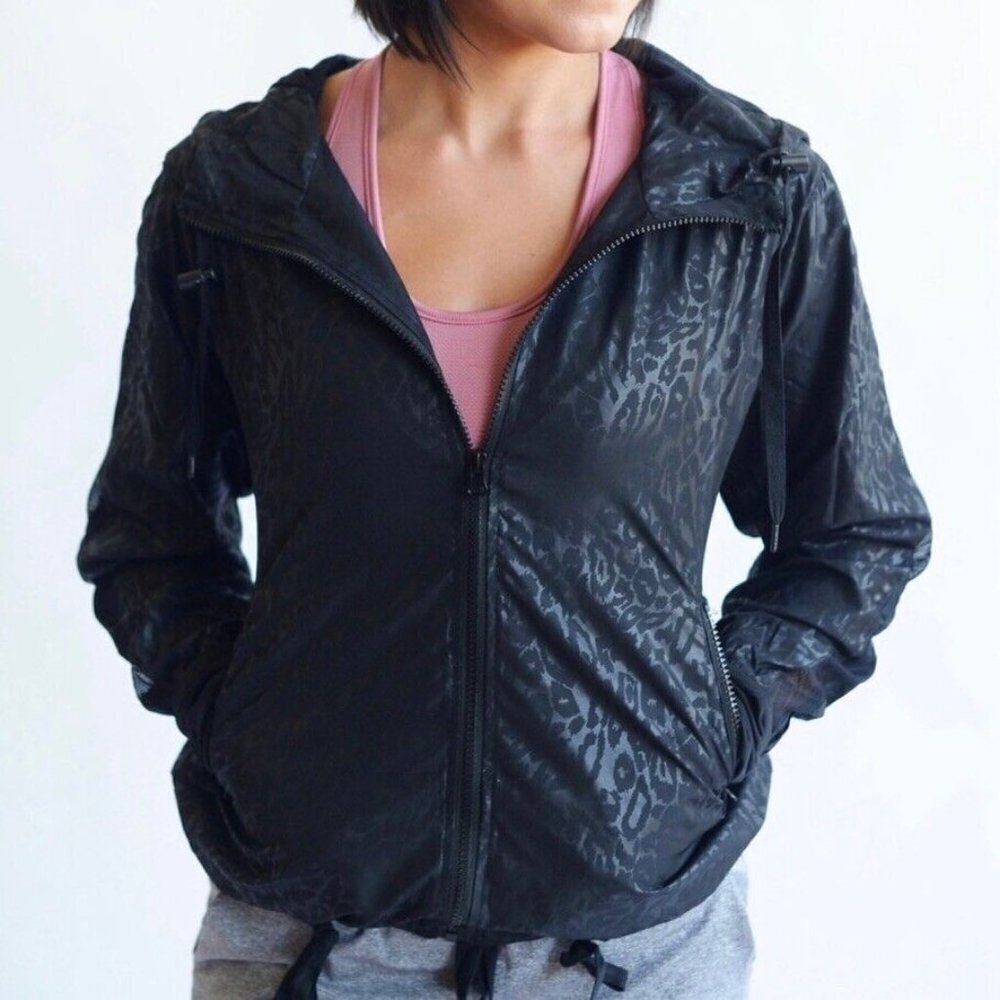 ZYIA Black Leopard Hooded Bomber Jacket Size XS Windbreaker Full Zip Pockets‎